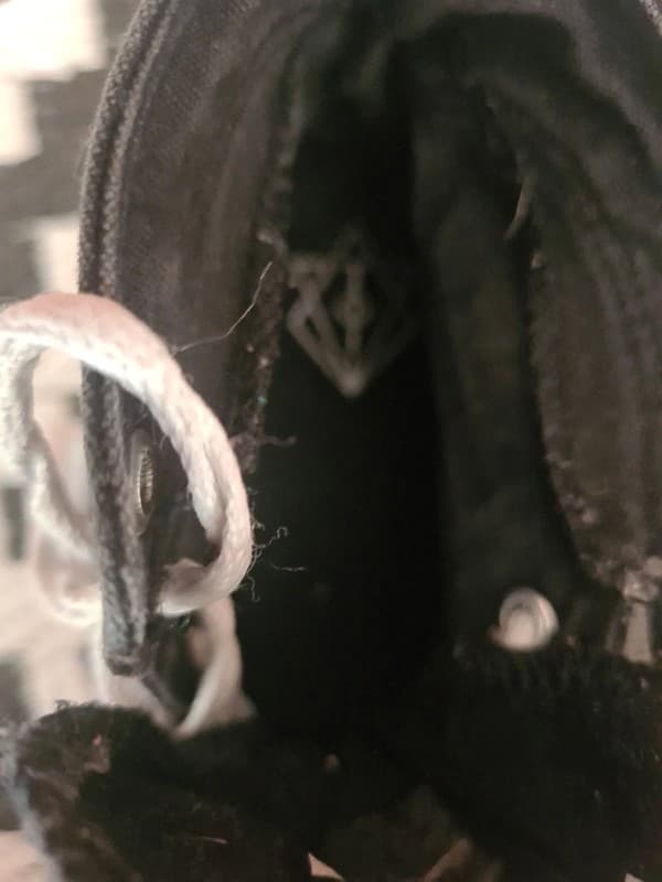 Logo shoes - image 2
