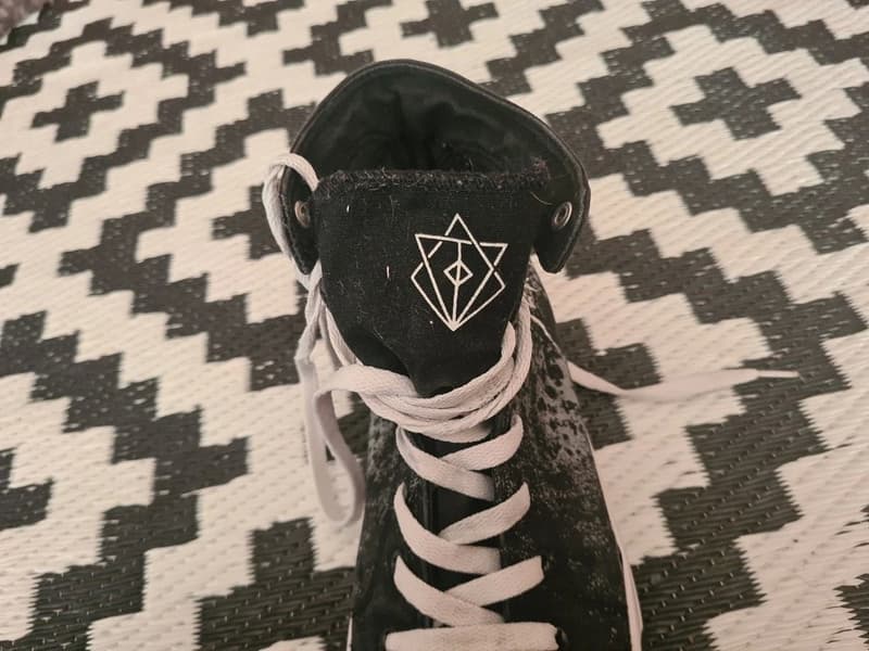 Logo shoes - image 4
